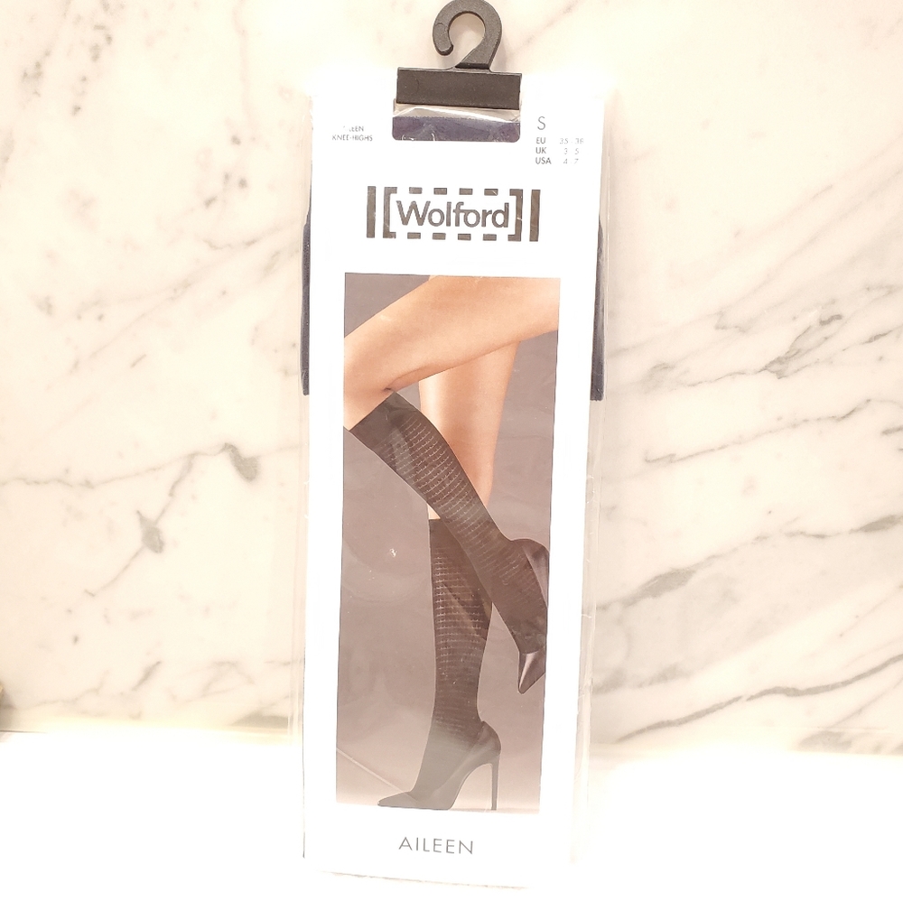 Wolford -- Aillen Knee Highs